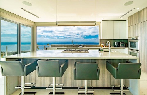 Muirlands House | La Jolla Paradise with Ocean Views and Pool
