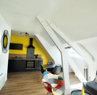 Concarneau Apartment | La lucarne au centre ville avec parking privé et ascenseur