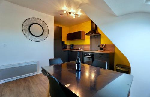Concarneau Apartment | La lucarne au centre ville avec parking privé et ascenseur