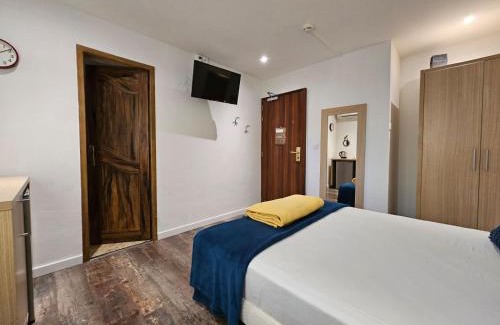 La Tour-d'Aigues Hotel | La madone
