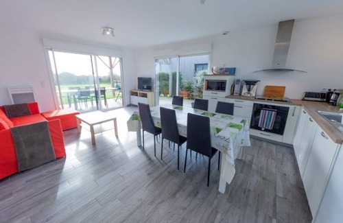Les Moitiers-d'Allonne House | La Maison des dunes, sleeps 7, close to the sea