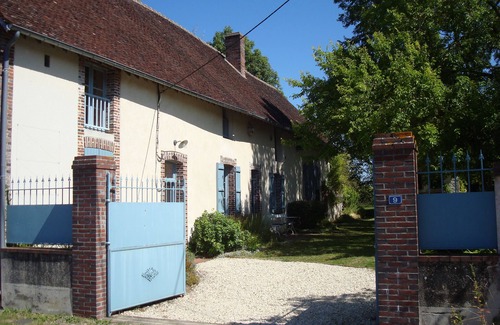 Saint-Maurice-le-Vieil House | La Maison du Bourg 15' from d'Auxerre-Branches airport (France, Yonne)