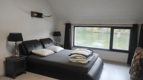 Hastiere House | la maison blanche a Hermeton sur Meuse