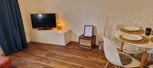 Minimes - Barriere de Paris Apartment | La maison bleue 65 M2 , cœur des Minimes à Toulouse