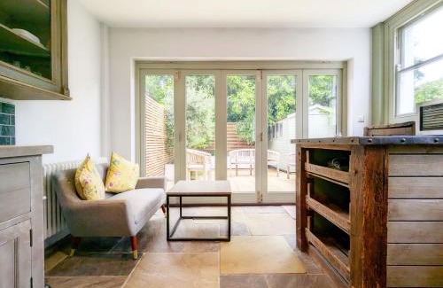 Worthing House | La Maison De La Mer, Worthing