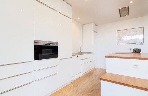 Avranches House | la Maison de Ville, la Maison de Ville | babyfoot | calme | jardin | familial