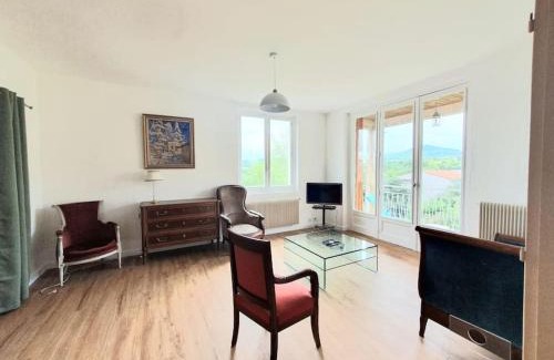 Ceyrat Apartment | La Maison des Noyers #Parking#Calme#Terrasse