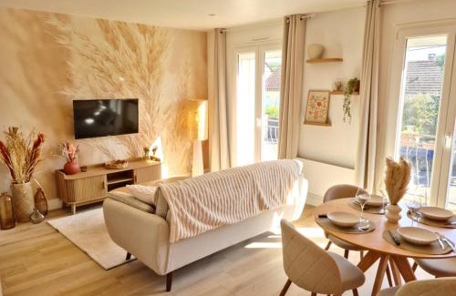 Tonnerre House | La maison du canal - garage, balcon et jardin