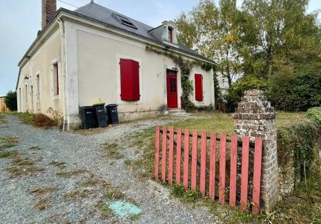 Jupilles House | La Maison du Clocher
