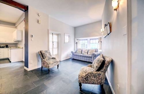 Old Quebec House | La Maisonnette