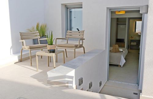 Naousa Hotel | La Maltese Central