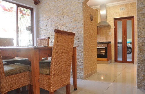 Southbroom House | La Mancha Mediterranean styled self catering home a short walk from the beach.