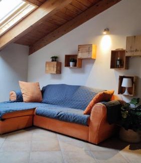 Magliano Alfieri Apartment | La Mansarda sotto il Castello