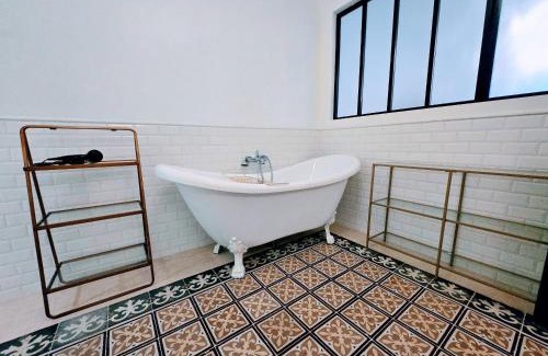 Auxerre Apartment | La Marine - Sejour a Auxerre
