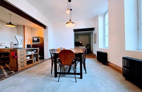Auxerre Apartment | La Marine - Sejour a Auxerre