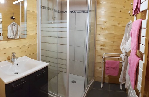 Orcieres Ski Chalet | La Marmotte (6 pers) private jacuzzi and sauna