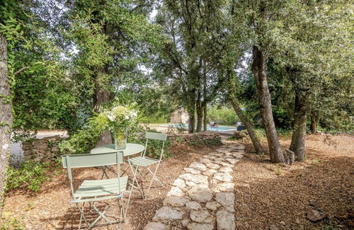 Bonnieux Villa | La Mathilde- Premium Pool Villa Private Tree-Top Adventure