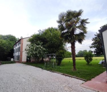 Ferrara House | La Mela - Angolo di paradiso oltre le mura