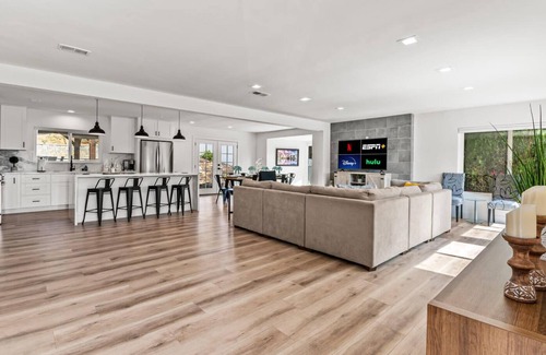 Casa de Oro-Mount Helix House | La Mesa Hideaway- Avocado Abode!