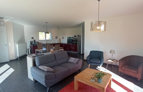 Cublac House | La Mirabelle (80m²) on the border of Corrèze/Dordogne with a beautiful view.