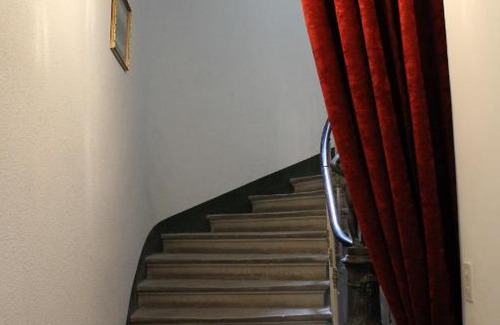 Thezan-des-Corbieres House | La Montagute