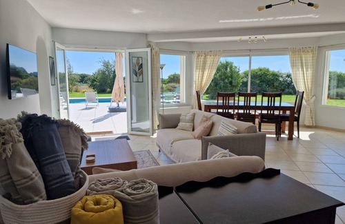 Nevez Villa | La Névezienne Raffinée Spacieuse, Piscine, Plages à 1.5 km, 8 Pers