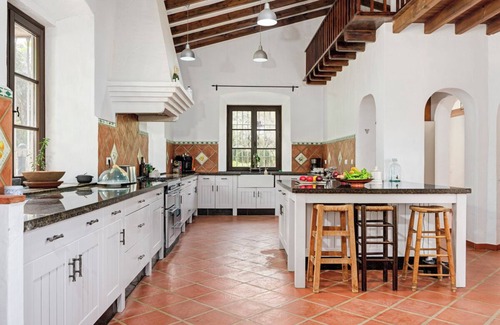 Gaucin Villa | La Neblina - Five Bedroom Villa, Sleeps 12
