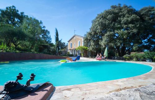 Sabran Apartment | La P'tite Bulle d'enFer