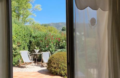 Lauris House | La Parenthèse