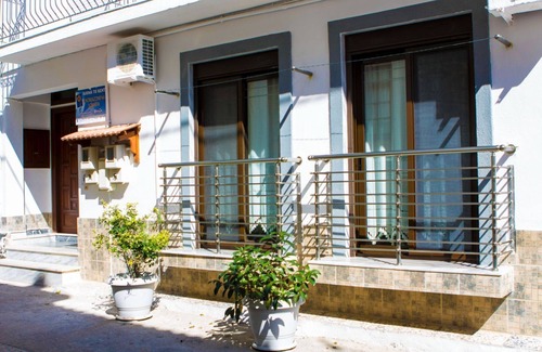 Skiathos Town Hotel | La Pensione 4 Skiathos