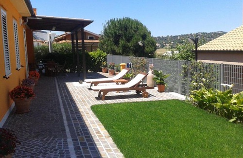 Marcelli House | La Perla Del Conero Affittacamere