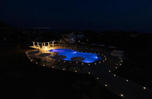 Ricadi Apartment | LA PERLA MARE- Wi-fi and free parking
