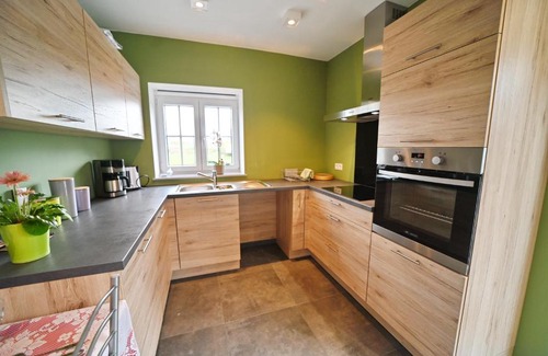 Monville House | La Petite Maison dans la Prairie