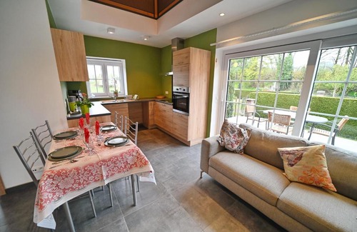 Monville House | La Petite Maison dans la Prairie