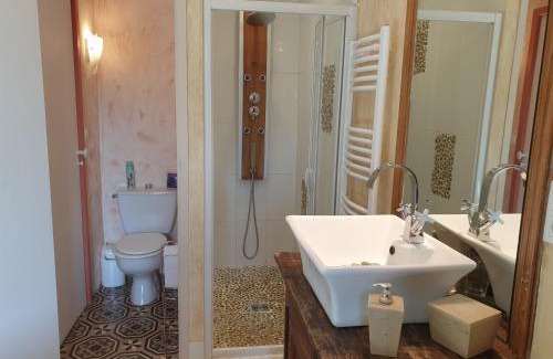 Azillanet Apartment | La Pinède