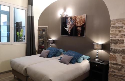 Nimes City Centre Apartment | La place Zen - Free Wifi - City Center