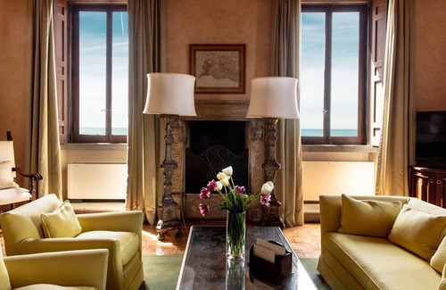 Palo Laziale Hotel | La Posta Vecchia Hotel