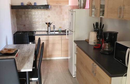 Volx Villa | la Provence Appartement de 50m2 Bien Équipé Confortable Quartier