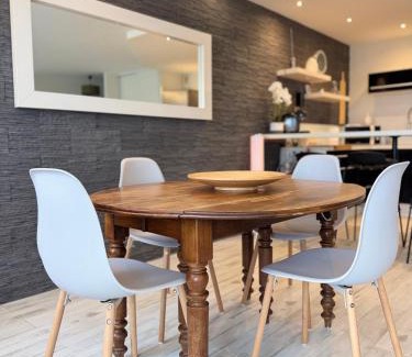 Le Pontet Apartment | LA PROVENCE fantastic apartment 75m2 Big pool private parking top location