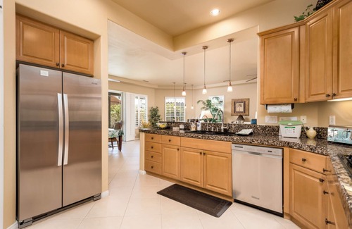 La Quinta House | La Quinta- 3 Bd/3 Bath w/Pool, Spa, BBQ, Cabana, Fire Pit-Quiet
