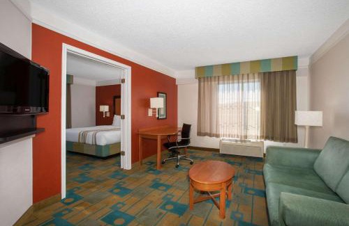 Lakewood Hotel | La Quinta by Wyndham Denver Southwest Lakewood