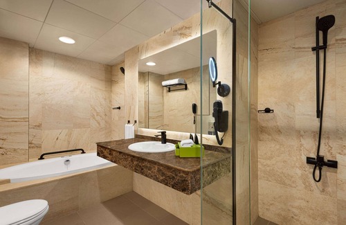 Bur Dubai Hotel | La Quinta by Wyndham Dubai Jumeirah