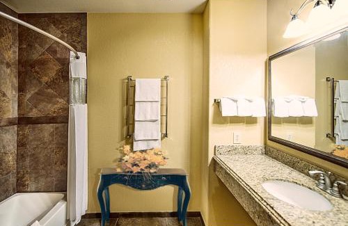 Marble Falls Hotel | La Quinta by Wyndham Marble Falls