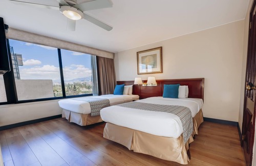 La Carolina Hotel | La Quinta by Wyndham Quito