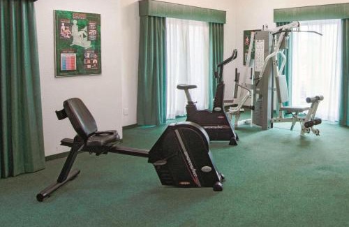 Wayne Hotel | La Quinta Inn by Wyndham Indianapolis Airport Lynhurst