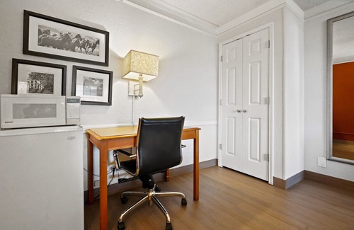 Costa Mesa Hotel | La Quinta Inn by Wyndham Costa Mesa/Newport Beach