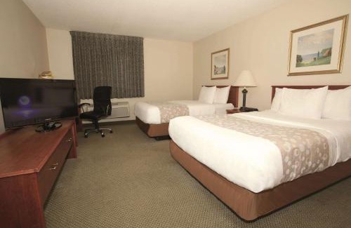 Oak Creek Hotel | La Quinta Inn by Wyndham Milwaukee Airport/Oak Creek