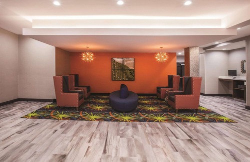 Port Allen Hotel | La Quinta Inn & Suites by Wyndham Baton Rouge - Port Allen