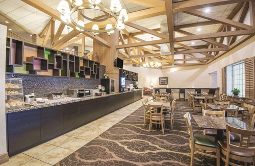 Silverthorne Hotel | La Quinta Inn & Suites by Wyndham Silverthorne - Summit Co
