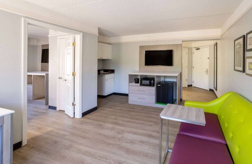 Hoover Hotel | La Quinta Inn & Suites by Wyndham Birmingham Hoover